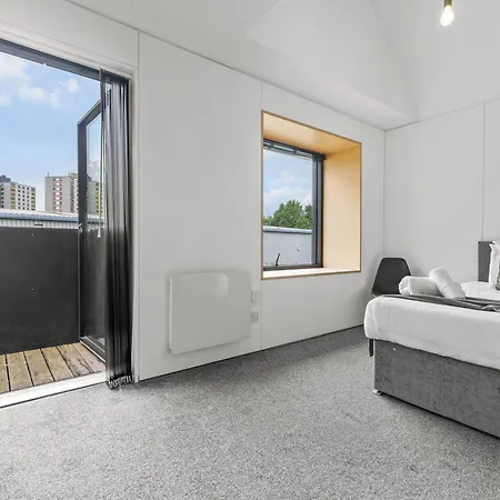 Large Townhouse 5 Beds With Two Parking Spaces - Centre