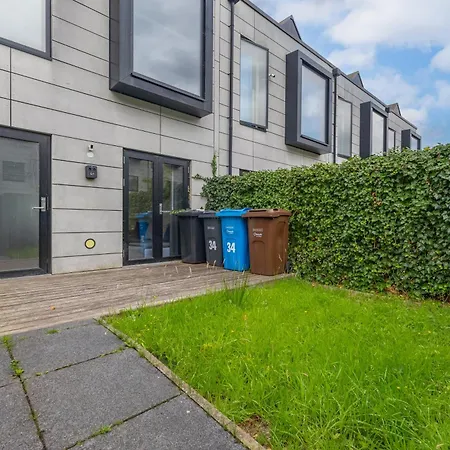 Large Townhouse 5 Beds With Two Parking Spaces - Centre Ferienhaus *