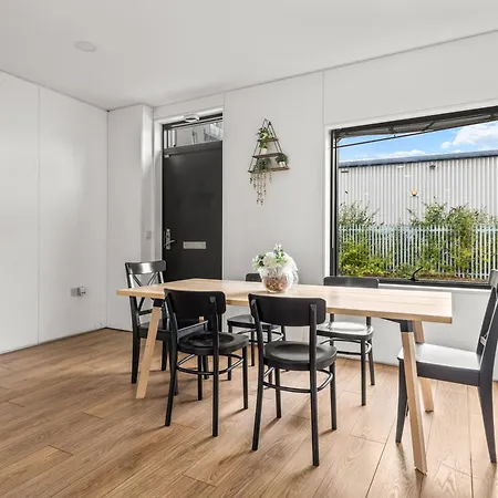 펜션 Large Townhouse 5 Beds With Two Parking Spaces - Centre 맨체스터