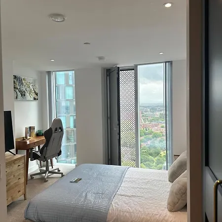 Dluxrytower * Manchester