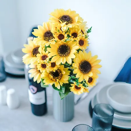 2br Flat In Salford, Modern, Centre, Wifi, Kitchen Apartamento