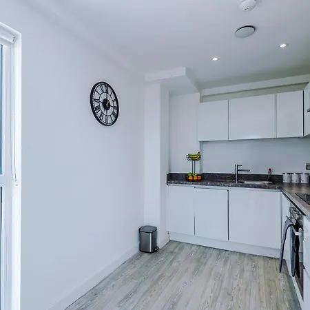 Apartamento 2br Chic And Stylish In Salford, Wifi, Kitchen, Parking With View Mánchester