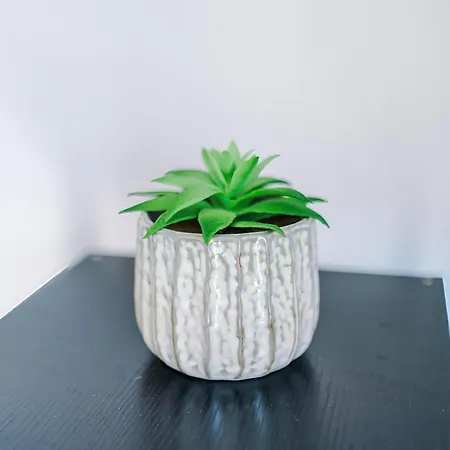 2br Chic And Stylish In Salford, Wifi, Kitchen, Parking With View * 曼彻斯特