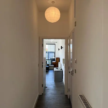 2 Morden In Centre Μάντσεστερ