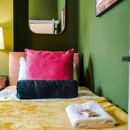 Trendy 3 Bedroom Pad Nyaraló Manchester