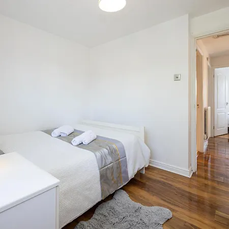 Serenity House Apartman *