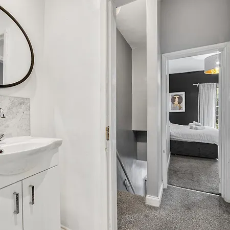 別荘 3 Bedroom Close To Mcr Centre *