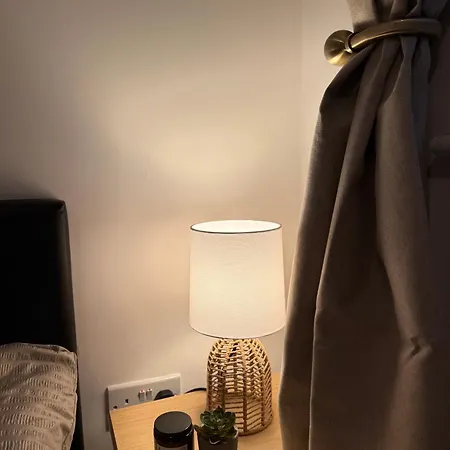 Zelena Luxurious Apartment, Private Parking, Fast Wi-fi, Self Check-in Anytime Perfect For Late Arrivals, 5 Minutes To Old Trafford Stadium Lejlighed *