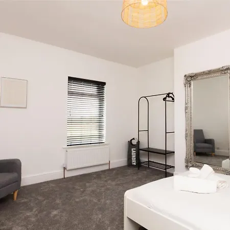 アパート Charming 3mins From Airport
