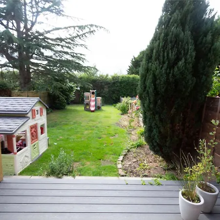 Charming 3mins From Airport * マンチェスター