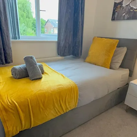 Contractor Stays, Fast Wifi, Free Parking, Work *