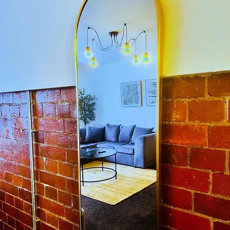 Media 2 Beds & Free Parking * מנצ'סטר