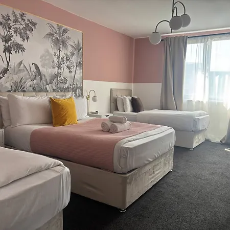 Budget Friendly Private - Free Parking Manchester