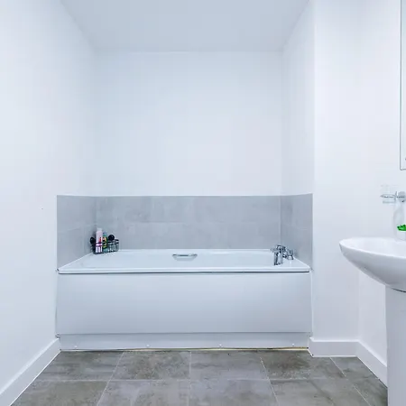 Daire Charming Salford, Staycation, Wifi, Sleeps 5