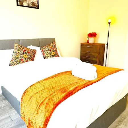 Ferienhaus Stylish 3 Bedroom House Sleep Up To 5 - Free Parking *