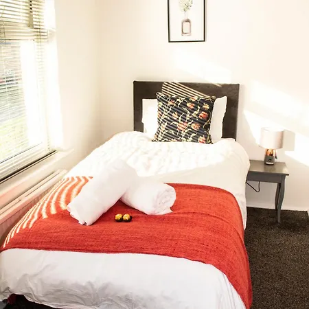 Apartment Comfortable 3 Bed House