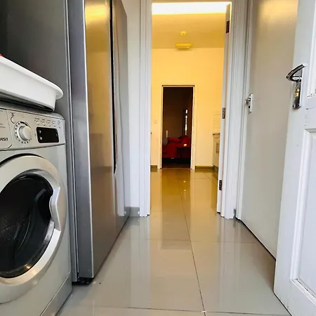 Spacious Victorian 5bedroom 5bathroom W Free Parking Manchester