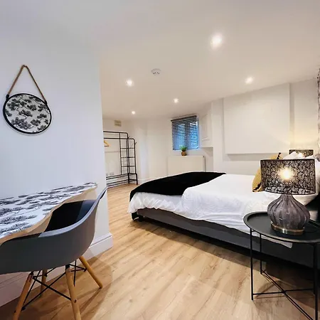 Vakantiehuis Spacious Victorian 5bedroom 5bathroom W Free Parking Manchester