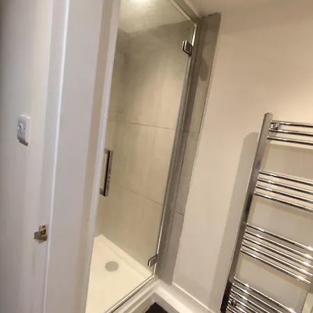 En-suite Double-bedroom In The Heart Of Salford Cr2 Perfect For Short Pensjonat *