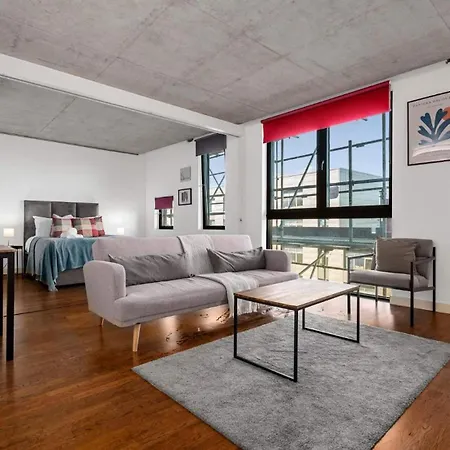 Stunning Canal Side Flat By Superhost 아파트