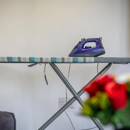 New Large Townhouse 3 Bedrooms 4 Beds And Parking Nyaraló Manchester