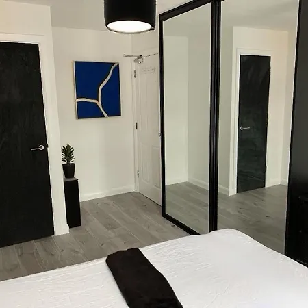 2 Bedroom Centre Διαμέρισμα