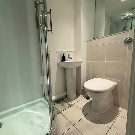 3 Bed Near Oxford Rd 公寓
