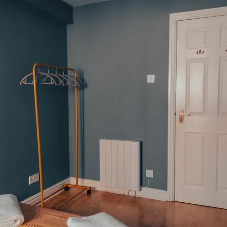 Appartement Gem With Stylish 2br Retreat And Free Carpark