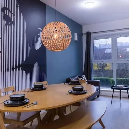 アパート For Student Only Riverside House In Salford マンチェスター