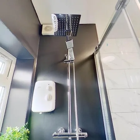 2br-nearcitycentre-wifi-parking-garden Manchester