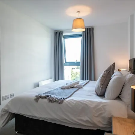 Апартаменты 2-bed Flat In Sports Hub - Walk To Mufc & Cricket *