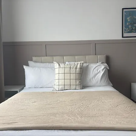 Sleeps 4 + Free Parking Mánchester