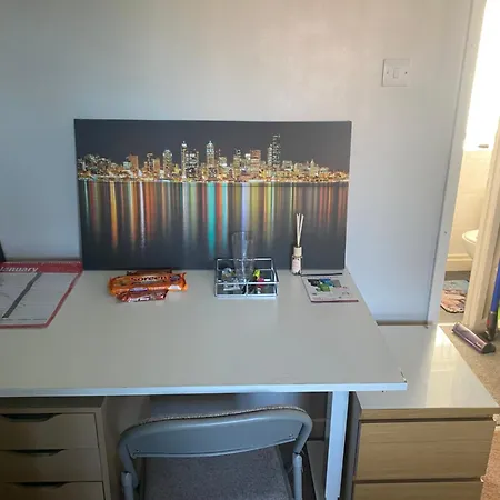 Comfortable Cat-friendly With Garden & Parking Alloggio in famiglia