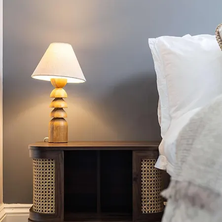 Дом отдыха Sleeps 14 The Old Trafford Family Zen By Genesis Living