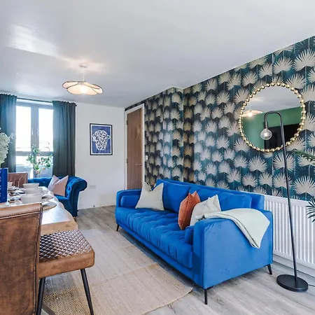 Stunning House By Purestay - 8 Beds With Free Parking * Manchester