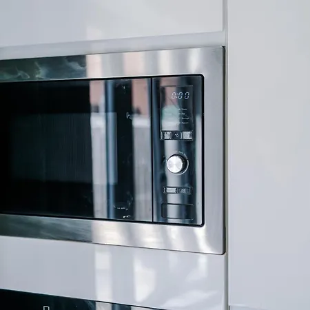 Stunning House By Purestay - 8 Beds With Free Parking