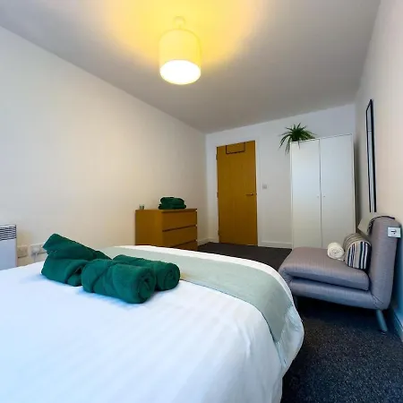Stylish Centre Flat - Balcony And Parking * Manchester