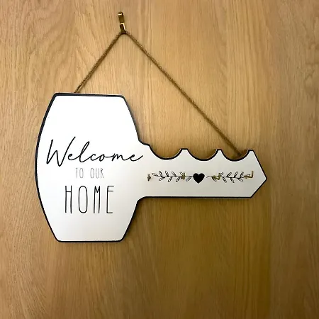 Stylish Centre Flat - Balcony And Parking