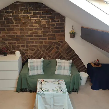 ホームステイ Edwardian House マンチェスター
