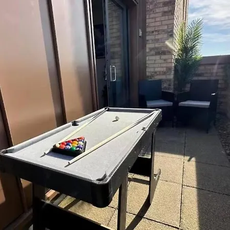 Luxury 2 Bed Penthouse Large Balcony Apartament