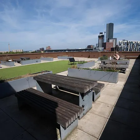 Апартаменты Luxury 2 Bed Penthouse Large Balcony