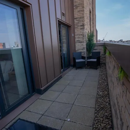 Luxury 2 Bed Penthouse Large Balcony Манчестер