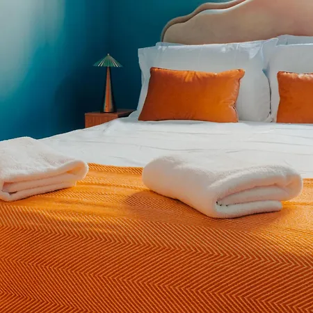 Gem With Stylish 2br Retreat And Free Carpark Манчестер