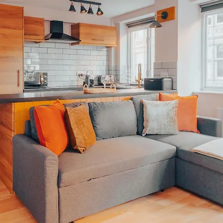 Appartement Gem With Stylish 2br Retreat And Free Carpark