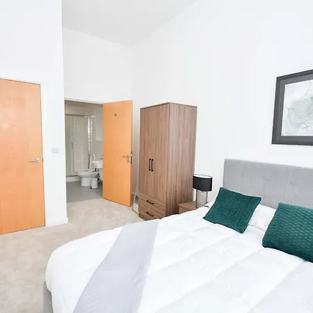 Spacious 2bed Close To Etihad *