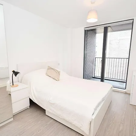 Spacious & Contemporary 1bed Διαμέρισμα