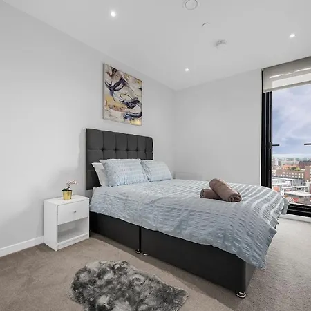 Modern Stylish מנצ'סטר