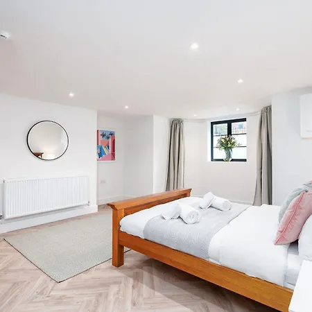 Apartment 2 Bedroom, 2 Bathroom Apartment, Close To Mcr Centre Manchester