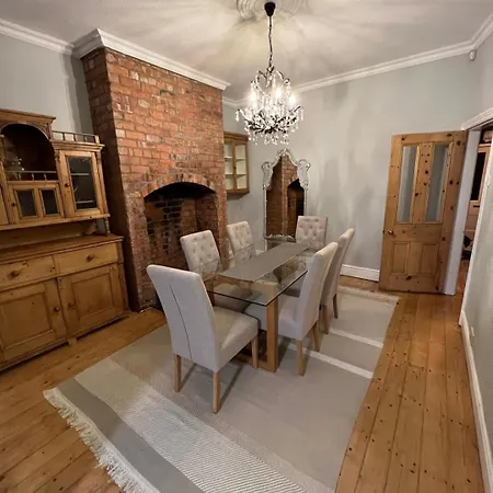Ferienhaus Heaton Chapel Gem: 3bd Victorian Parkside *