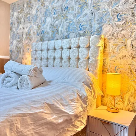 Full With Free Parking In Moss Bank, Crumpsall, * Μάντσεστερ